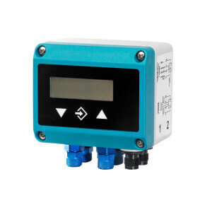 differential pressure transmitter with a digital display